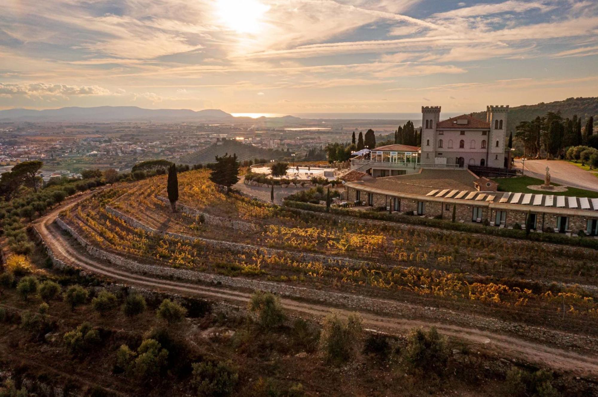 Castello Bonaria Wine & Spa Resort كامبيليا ماريتيما المظهر الخارجي الصورة