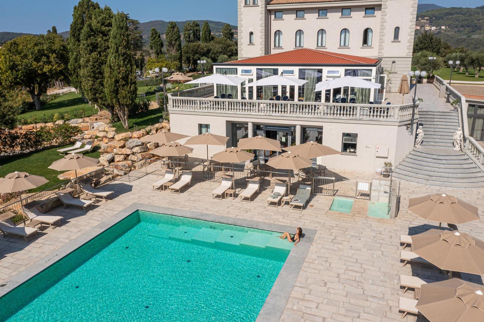 Castello Bonaria Wine & Spa Resort كامبيليا ماريتيما المظهر الخارجي الصورة